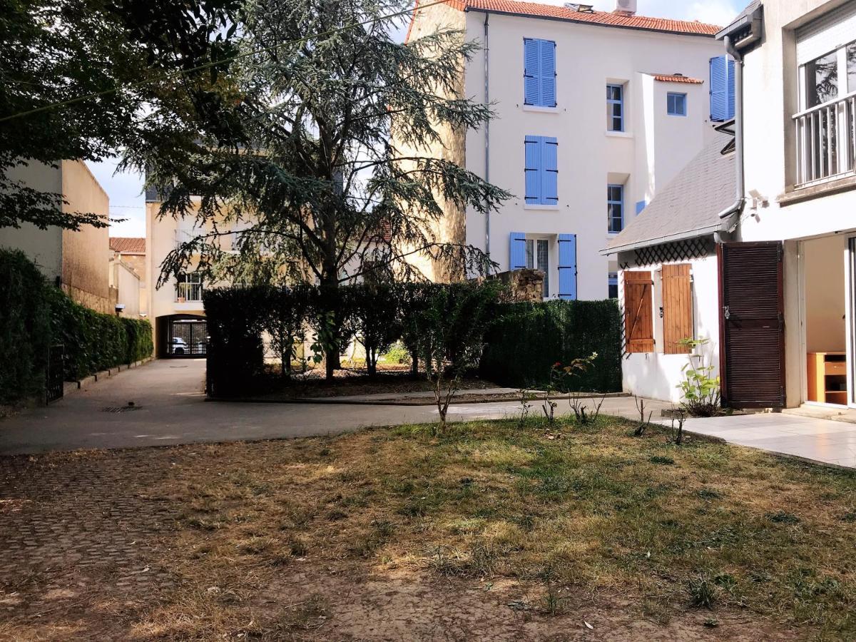 Maison De Longde-Appartement Avec 2 Chambres Villejuif Exterior photo